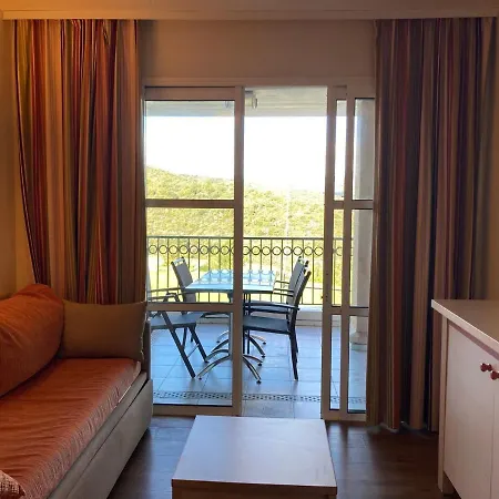 A Saint-raphael Avec Terrasse Et Piscine - Fr-1-504-609 Apartment *